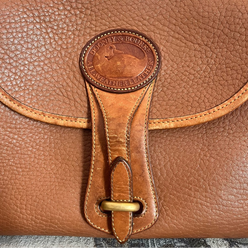 Dooney & Burke All-Weather Leather Vintage Essex Purse - Picture 3 of 16